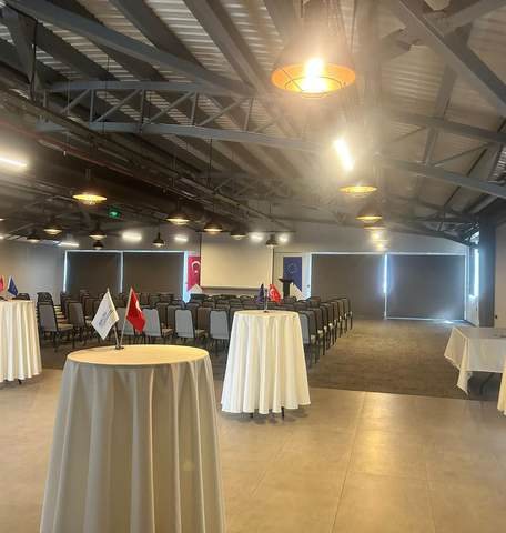 Konferans salonu kokteyl düzeni